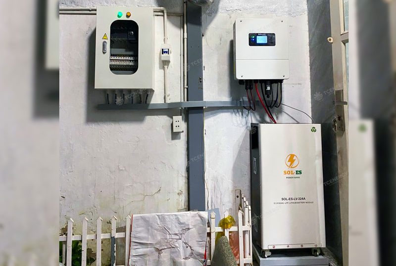 Ảnh lắp đặt biến tần pin lưu trữ năng lượng mặt trời